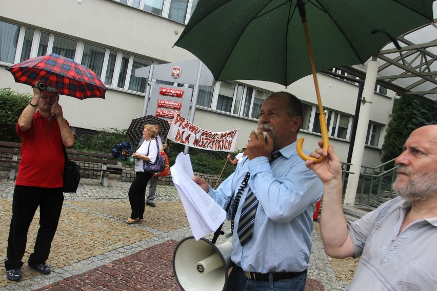 Protest w Krakowie: lokatorzy walczą o swoje prawa [ZDJĘCIA]