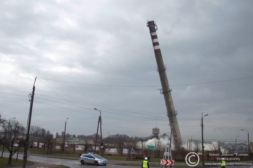 Tak cztery lata temu wyburzano komin "Warmińskich" w Kwidzynie! Najpierw syreny, potem eksplozja 