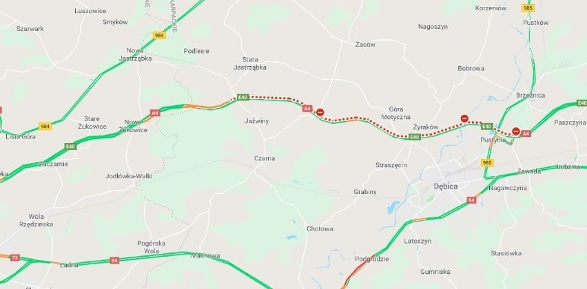 Wypadek na A4. Tragedia na drodze. Zderzenie z busem. Jedna osoba nie żyje