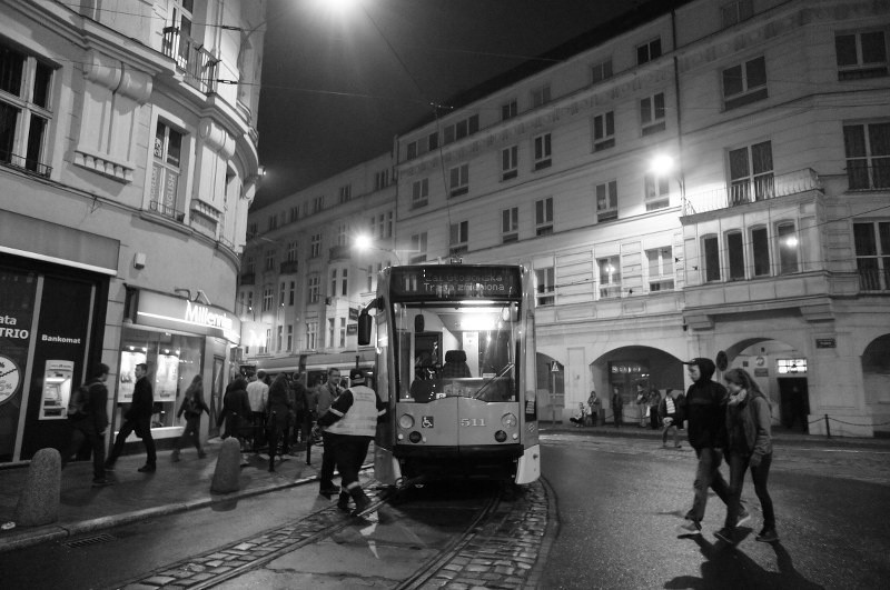 Poznań: Gigantyczne kłopoty MPK przez jedno wykolejenie tramwaju 