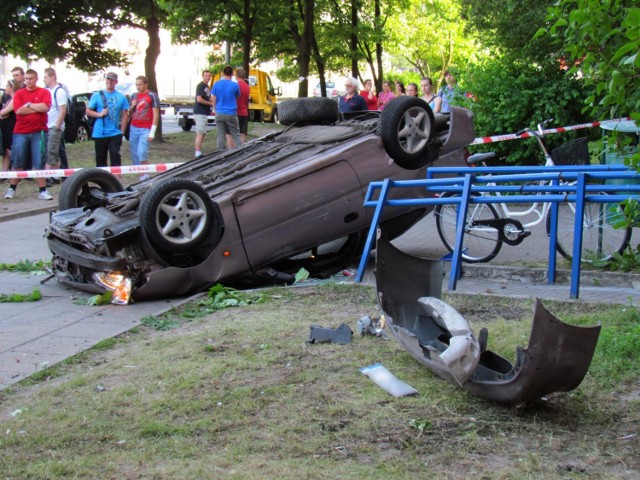 Do groźnie wyglądającego wypadku doszło na al. Politechniki. ...