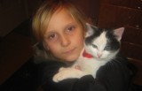 11-letnia Wiktoria została pobita, bo broniła kota