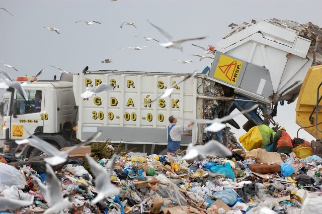 PRSP już wprowadza podwyżki opłat za wywóz śmieci. Klienci firmy są oburzeni