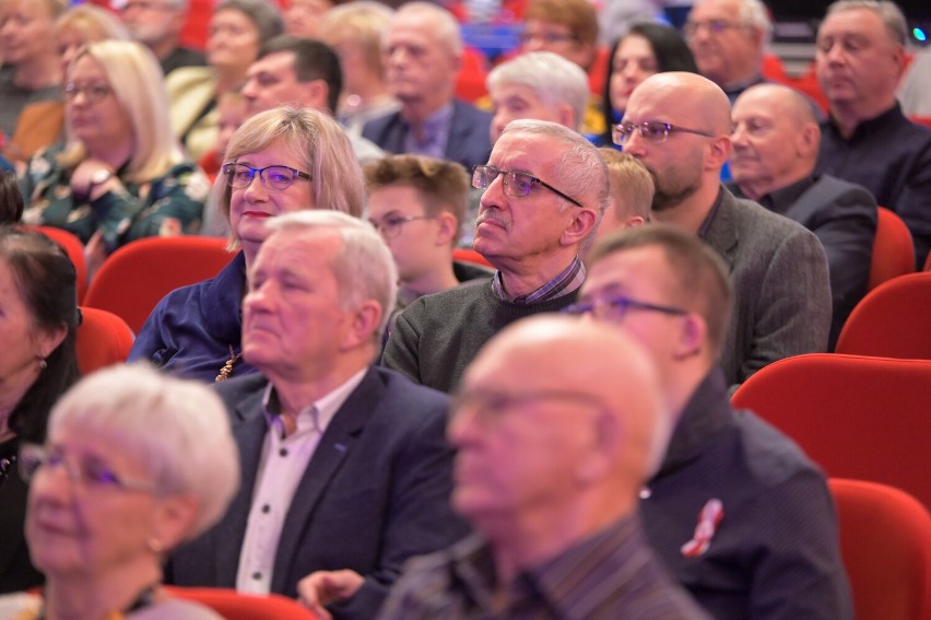 Akordeonowy duet Face2Face na scenie grudziądzkiego teatru. To był "Koncert niedzielny". Zobacz zdjęcia