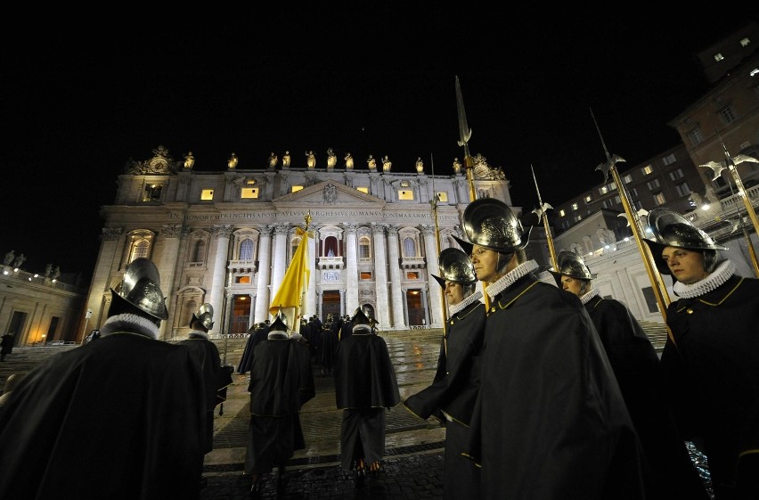 Jorge Bergoglio Studiował chemię, literaturę i psychologię....