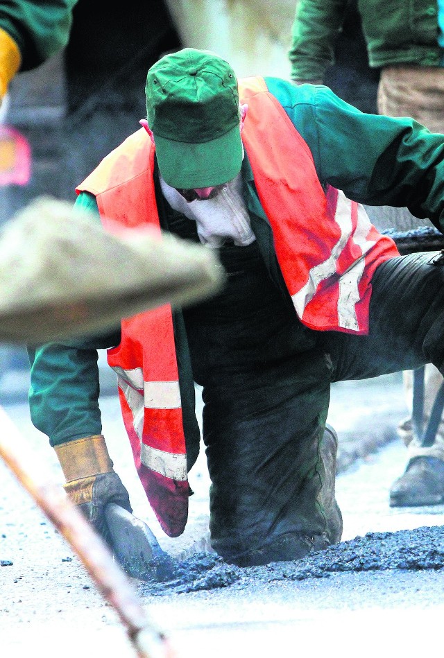 Dziury na ulicy Kijowskiej zostały wczoraj załatane