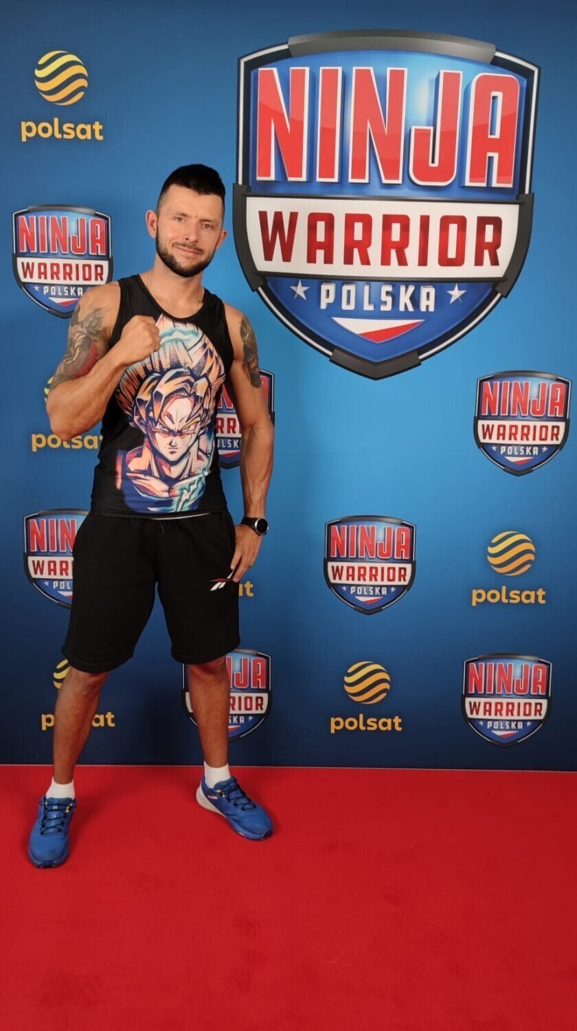 Dawid Jarosz na ściance Ninja Warrior Polska