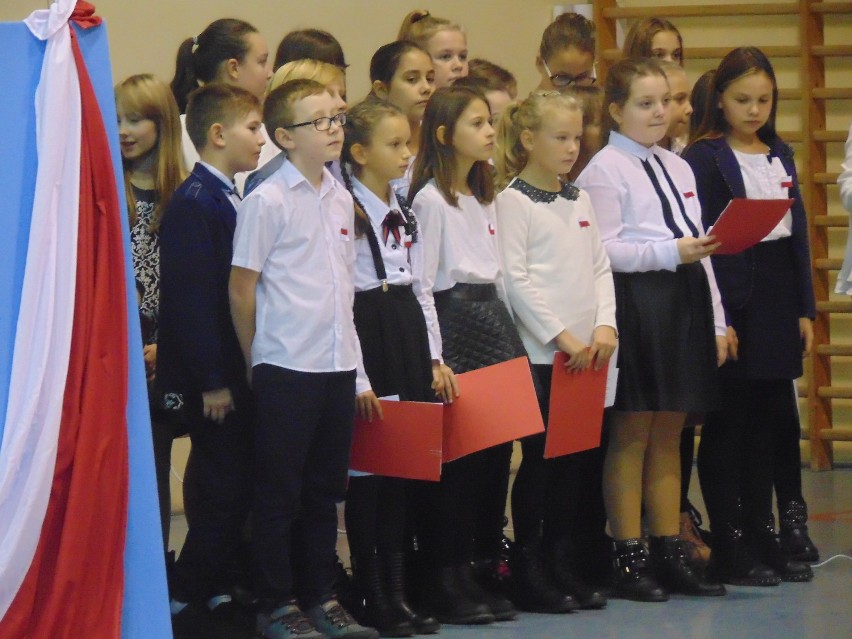 Zespół Szkół w Choczu uczcił 100. rocznicę odzyskania niepodległości