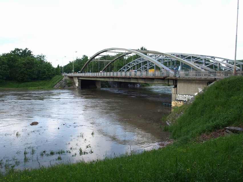 Wrocław: Odra na wysokości Mostów Jagiellońskich (ZDJĘCIA)