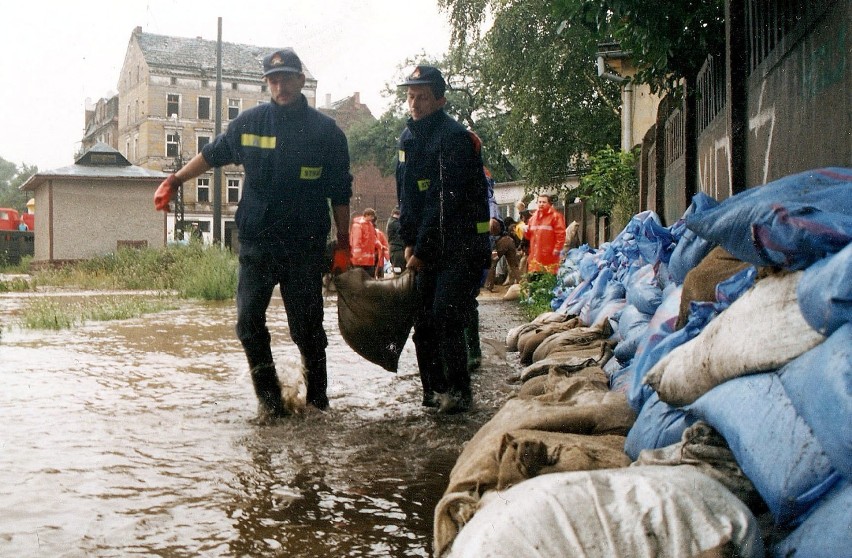 Powódź 1997 rok - opowiedz o powodzi w pociągu