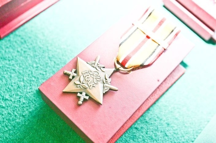 Wojskowi odebrali awanse i odznaczenia (ZDJĘCIA)