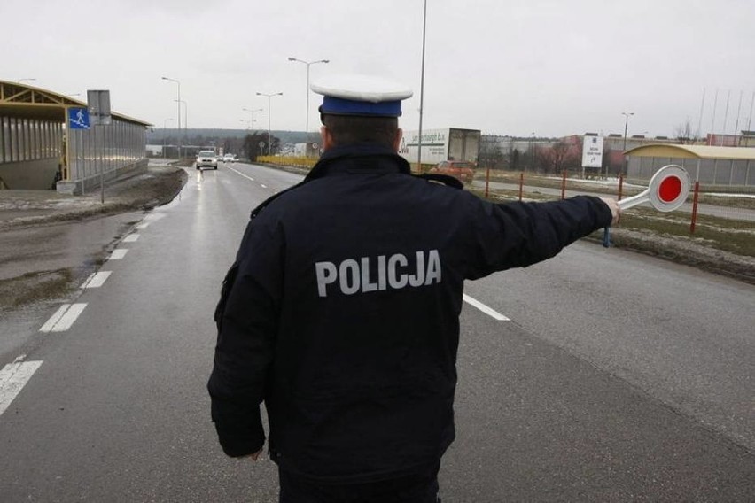 Policjanci, strażacy, Służba Ochrony Państwa

Jak podaje...