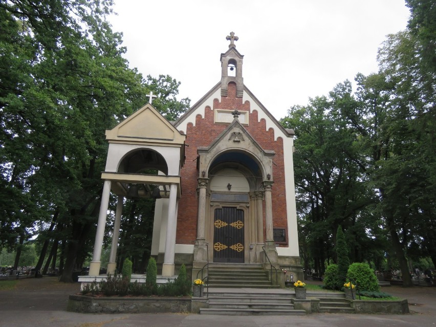 Cmentarz komunalny przy ul. Beskidzkiej w...