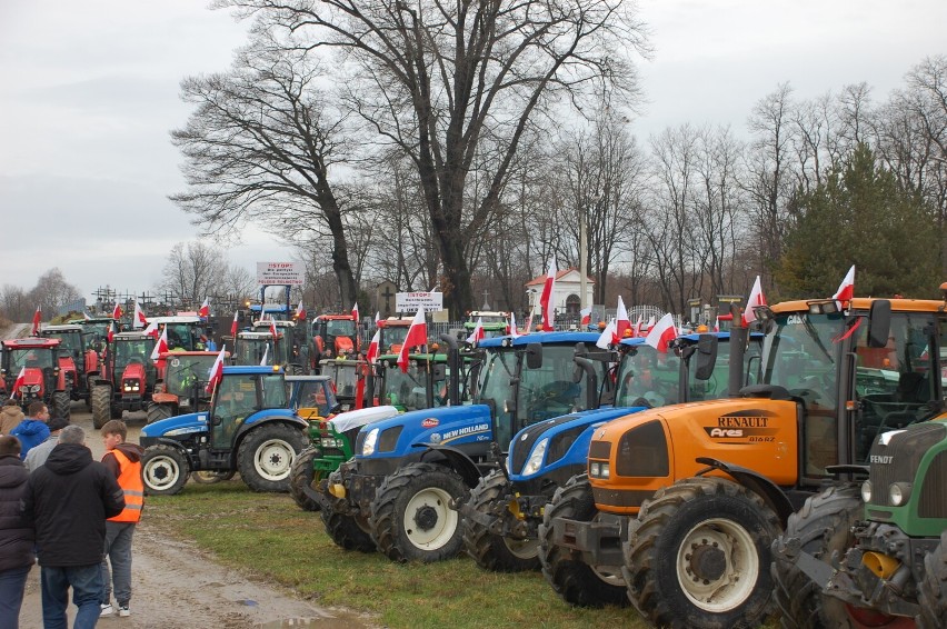 Protestujący rolnicy w Trzcinicy