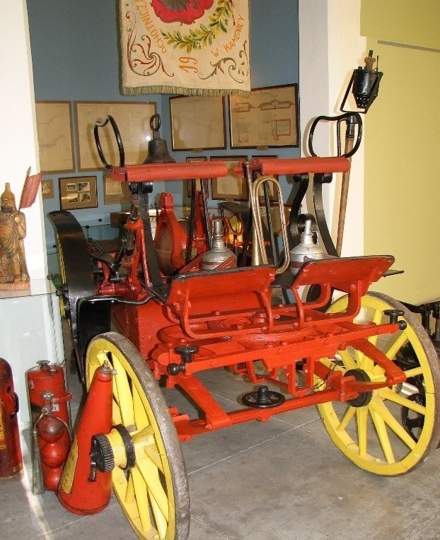 Ozdobą muzeum techniki są również strażackie wozy gaśnicze z...