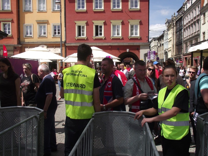 Wrocław: Piątek w strefie kibica (ZDJĘCIA)