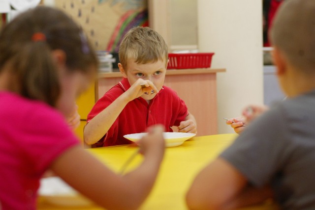 Łódzkie przedszkole chce dokonać "rozbicia" obiadu