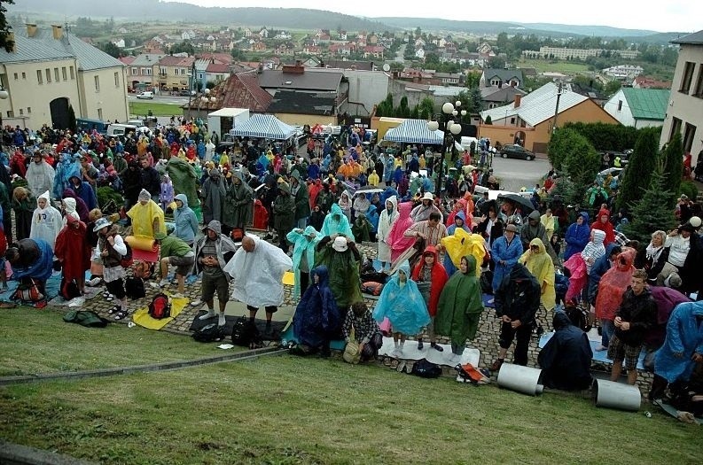 Lubelska Pielgrzymka na Jasną Górę: Zimno i pada