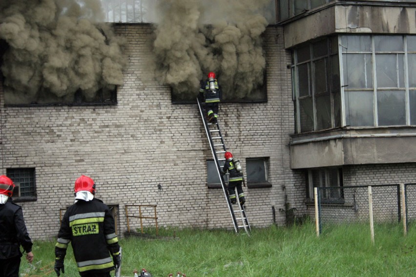 Pożar kabiny bezechowej Tonsilu. Pożar gasiło kilkanaście...