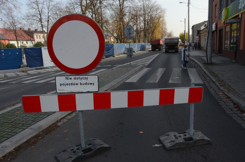 Roboty drogowe na ulicy Czyżewskiego w pobliżu placu Wolności. Zmiana organizacji ruchu [ZDJĘCIA]