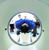 Wrocławski szpital chciał kupić tomograf bez przetargu