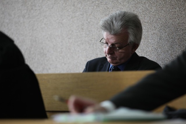Na procesie Andrzeja Pęczaka sąd w Łodzi nałożył karę w wysokości 800 zł na biznesmena ze Rzgowa Andrzeja Gałkiewicza, który jako świadek nie przybył na rozprawę.