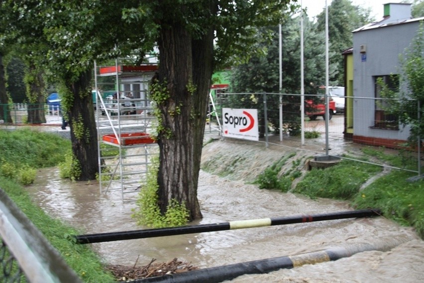 Złotoryję zalewa potok, Zagrodno tonie (ZDJĘCIA)