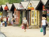 Gdynia: Drewniane kioski przestaną straszyć na Dąbrowie