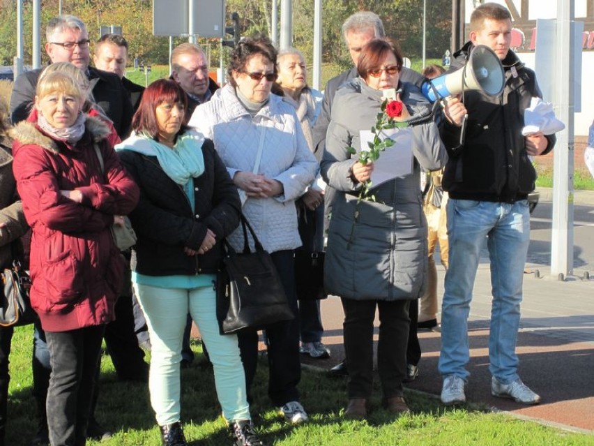 W Gdańsku odsłonięto pomnik poświęcony ofiarom wybuchu gazu w 1976 roku [ZDJĘCIA]