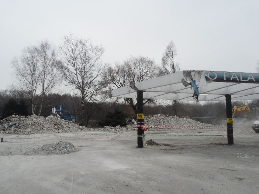 Kąpielisko Fala w Chorzowie - trwa wyburzanie