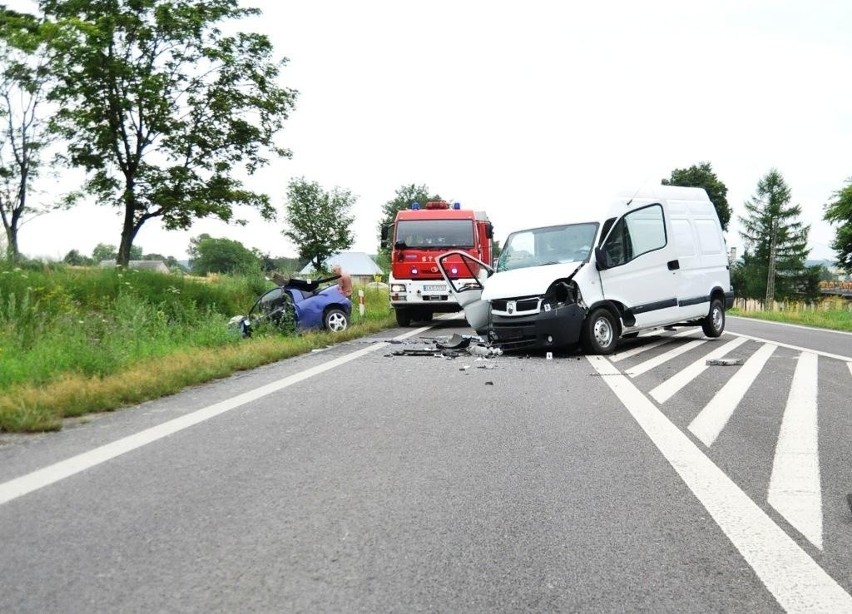 Wypadek w Łopienniku Górnym: Zginęła 17-latka. Kierowca był...