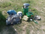 Śmieci na plaży przy zamku dybowskim w Toruniu. Miasto zapewnia, że będzie porządek