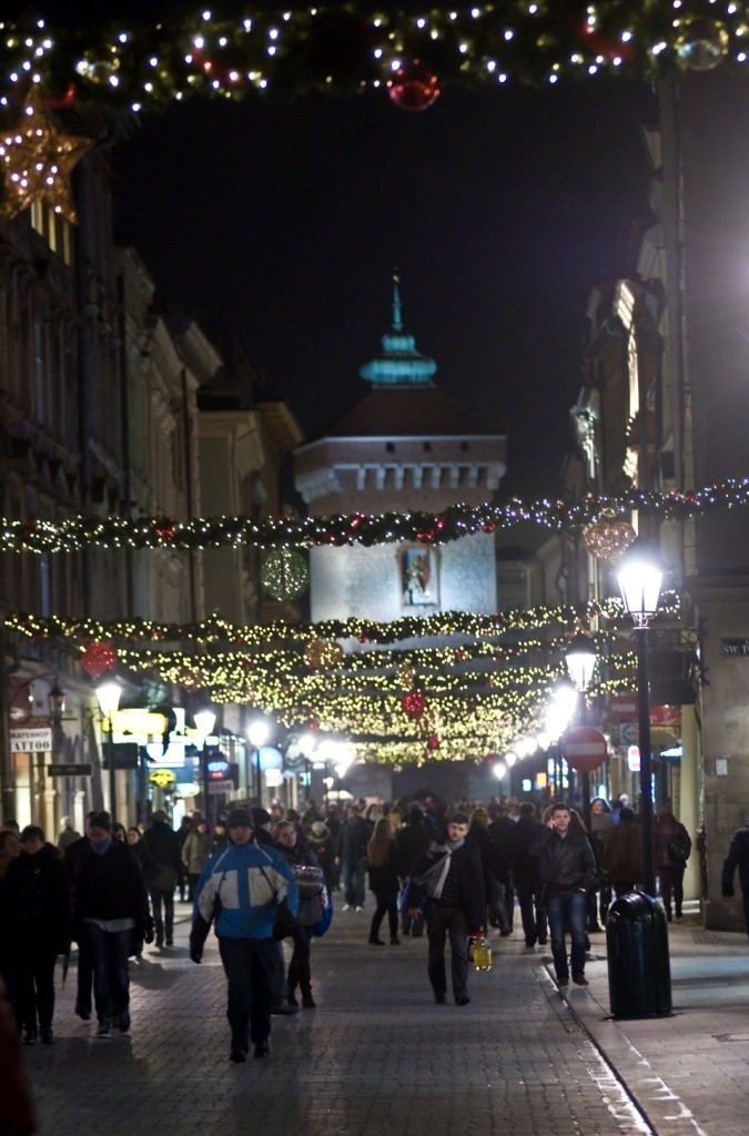 Świąteczne ozdoby na ulicach Krakowa [ZDJĘCIA]