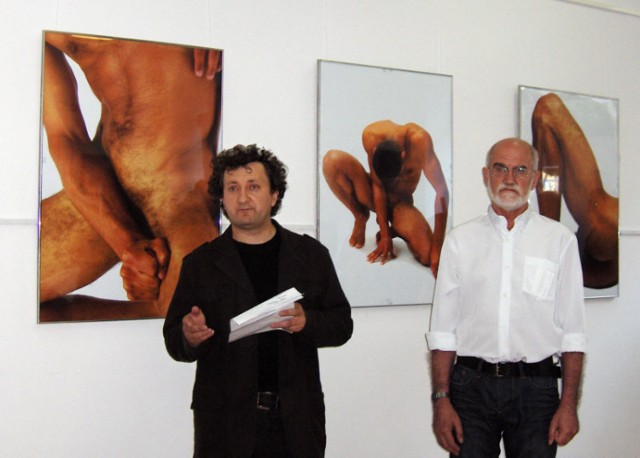 Od prawej Ryszard Łucyszyn i Sławomir Grzanek - prezes ŁTF podczas otwarcia wystawy.