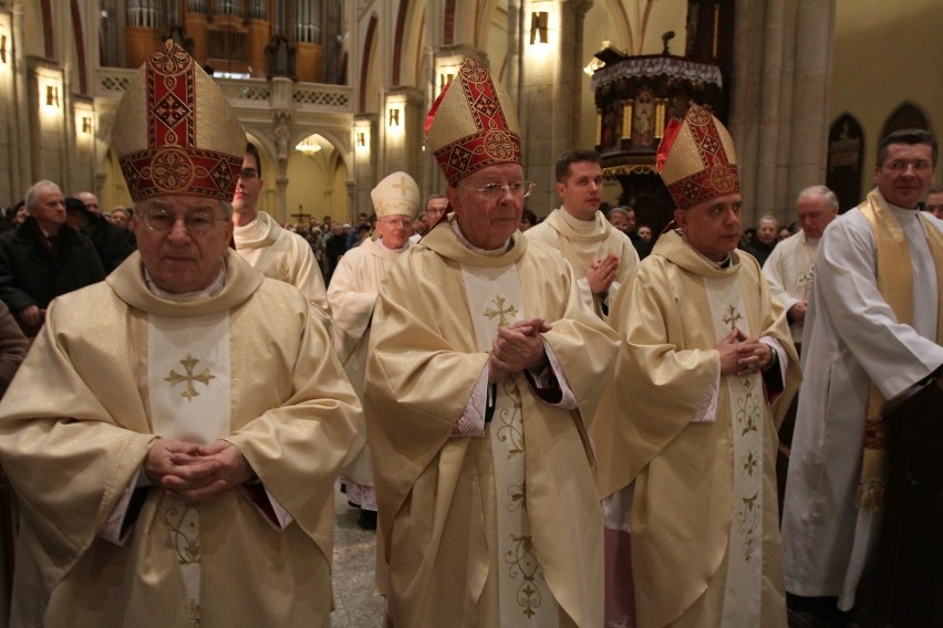 Msza dziękczynna za pontyfikat Benedykta XVI w łódzkiej katedrze [ZDJĘCIA+FILM]