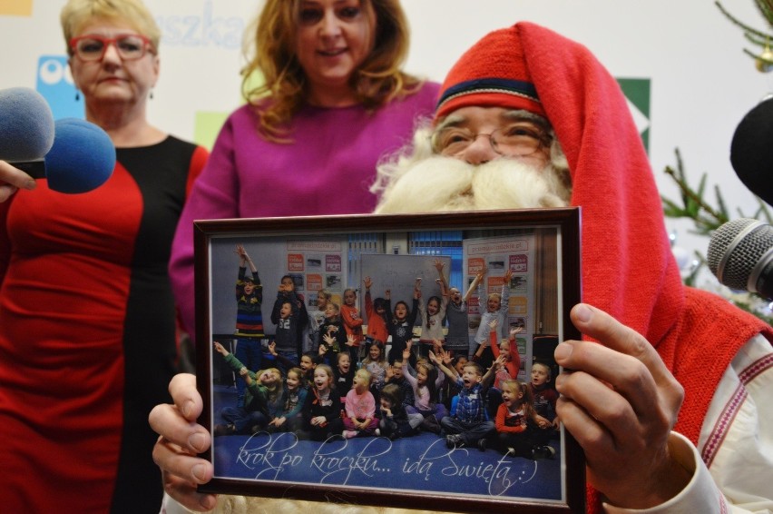 Mikołaj z Finlandii przyleciał do dzieci z łódzkiego szpitala Korczaka [ZDJĘCIA, FILM]