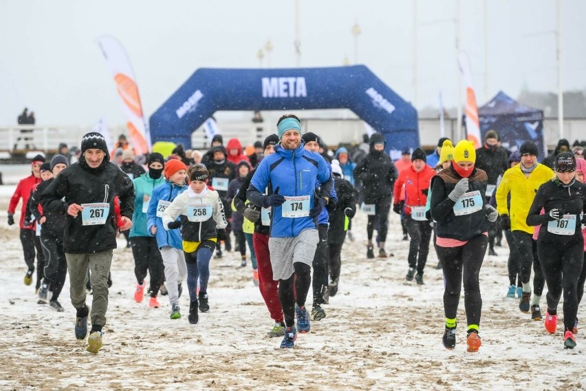 Inauguracja zimowego cyklu sopockich biegów po plaży...