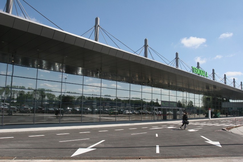 Nieudany strajk włoski celników na lotnisku w Pyrzowicach [ZDJĘCIA]
