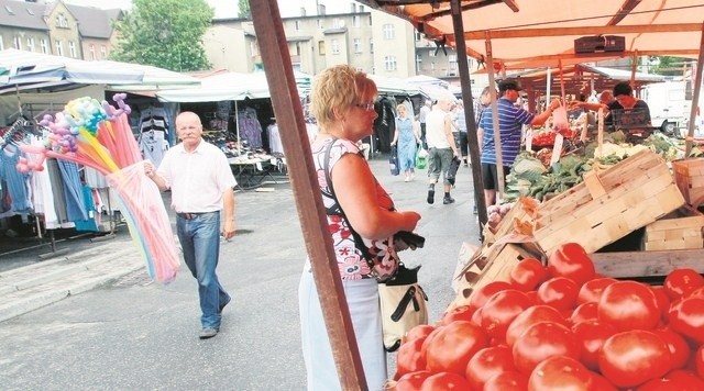 Targowiska znikają z miast. Wolimy hipermarkety. Dlaczego?