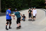 Pokazy, warsztaty i zawody. Rywalizowali na skateplazie o puchar burmistrza ZDJĘCIA