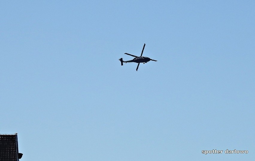 Wojskowe śmigłowce i samoloty przelatywały nad Darłowem [zdjęcia]