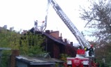 Pożar drewnianego domu w Chełmie: Dwie osoby nie żyją
