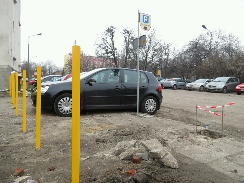 Prywatne parkomaty w centrum Wrocławia. Koniec darmowego parkowania (ZDJĘCIA, CENY)