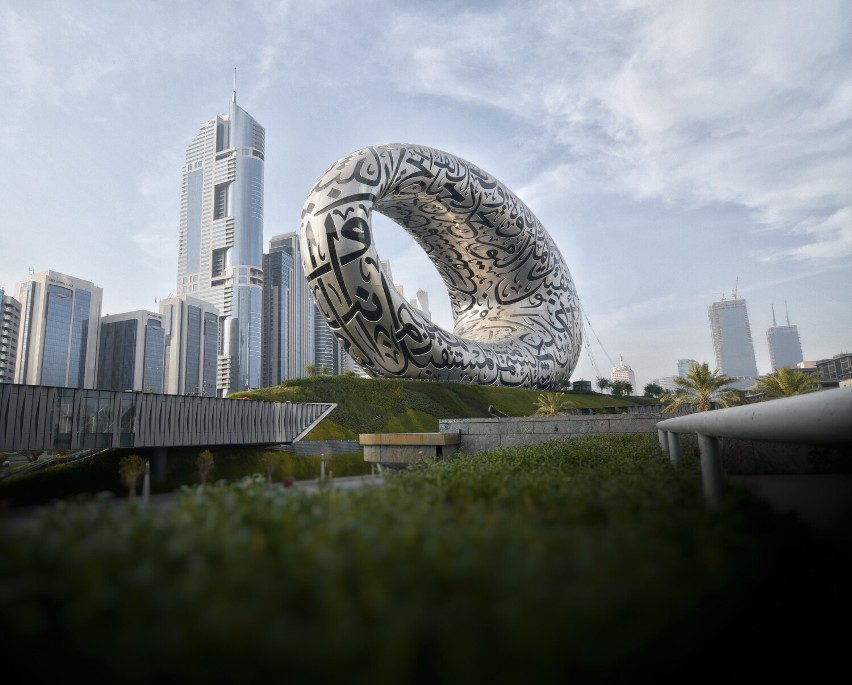Muzeum Przyszłości w Dubaju to jedna z najnowszych atrakcji...