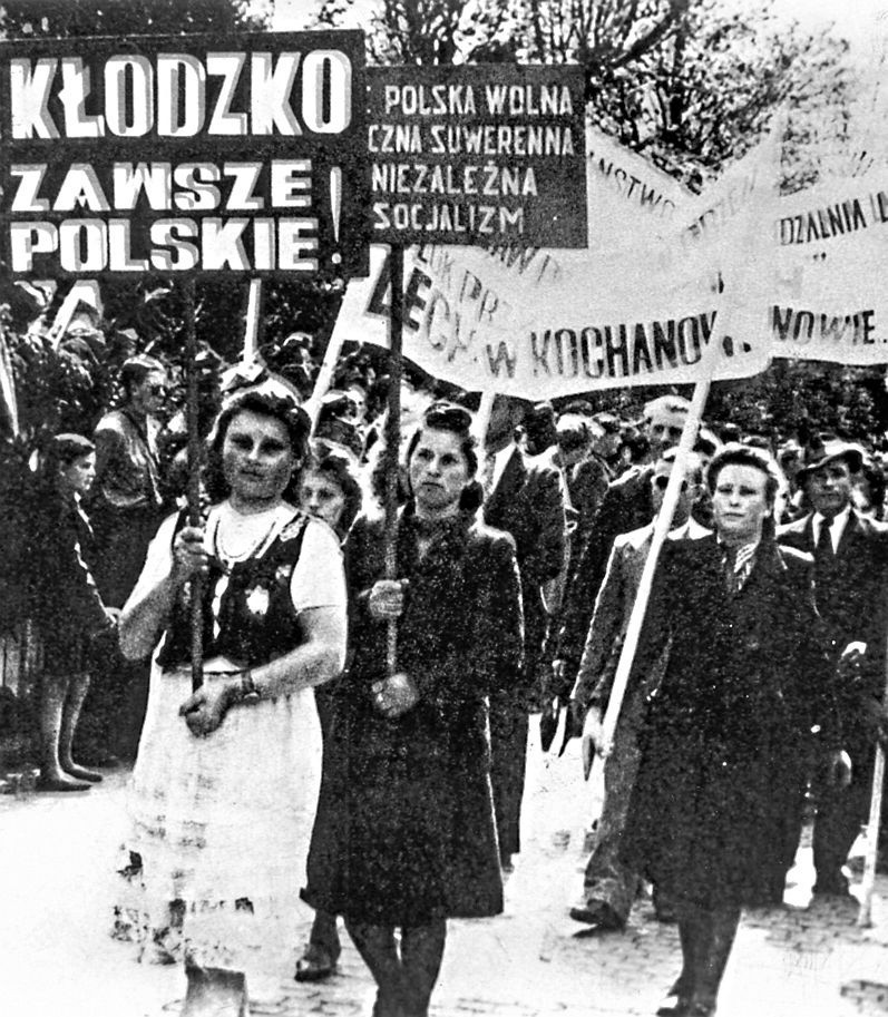 Kłodzko, pochód w 1946 roku