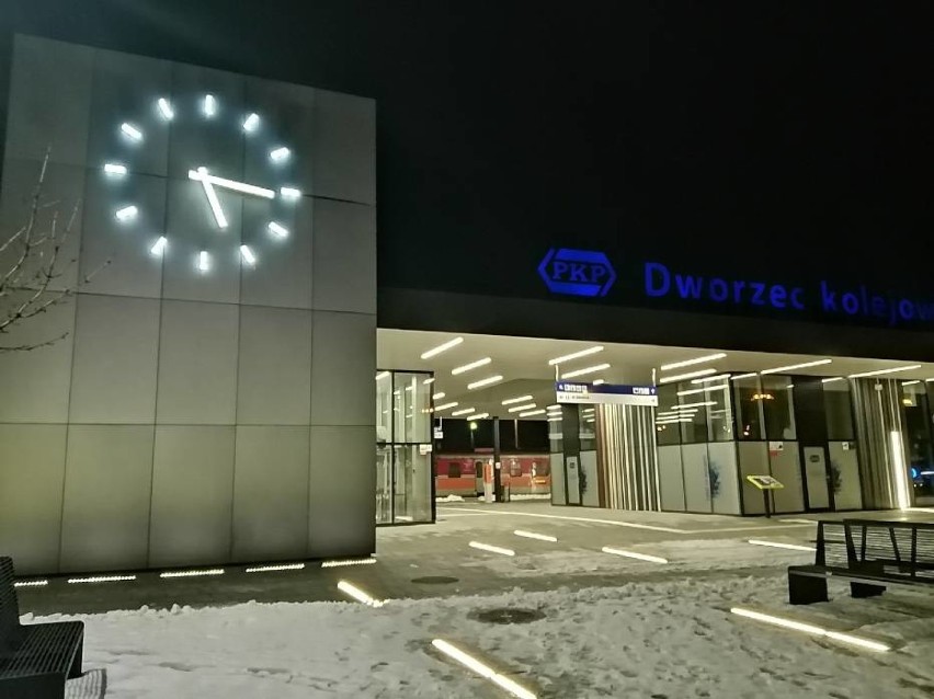 Nowy dworzec kolejowy w Oświęcimiu został oddany do użytku w...