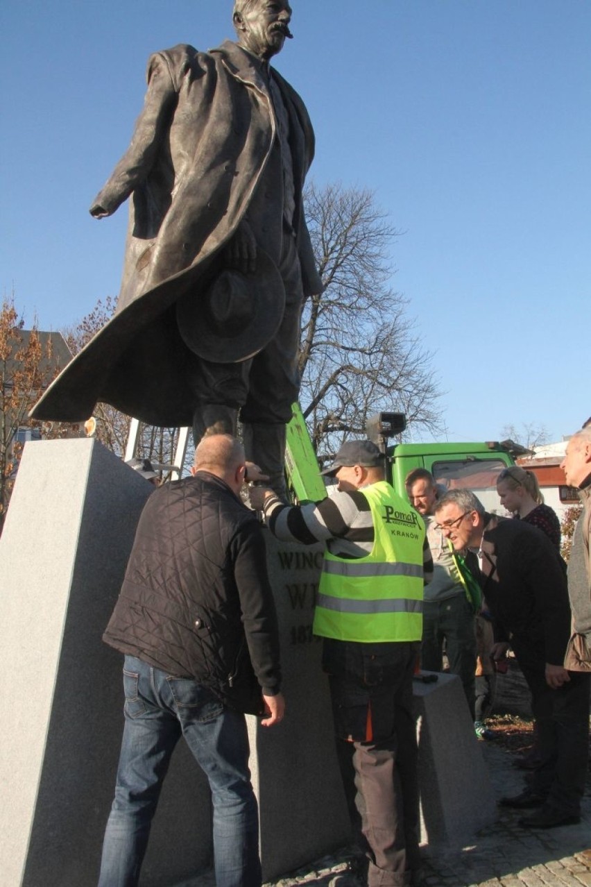 Pomnik Wincentego Witosa w Kielcach. W sobotę ludowcy uroczyście odsłonią monument swojego patrona  