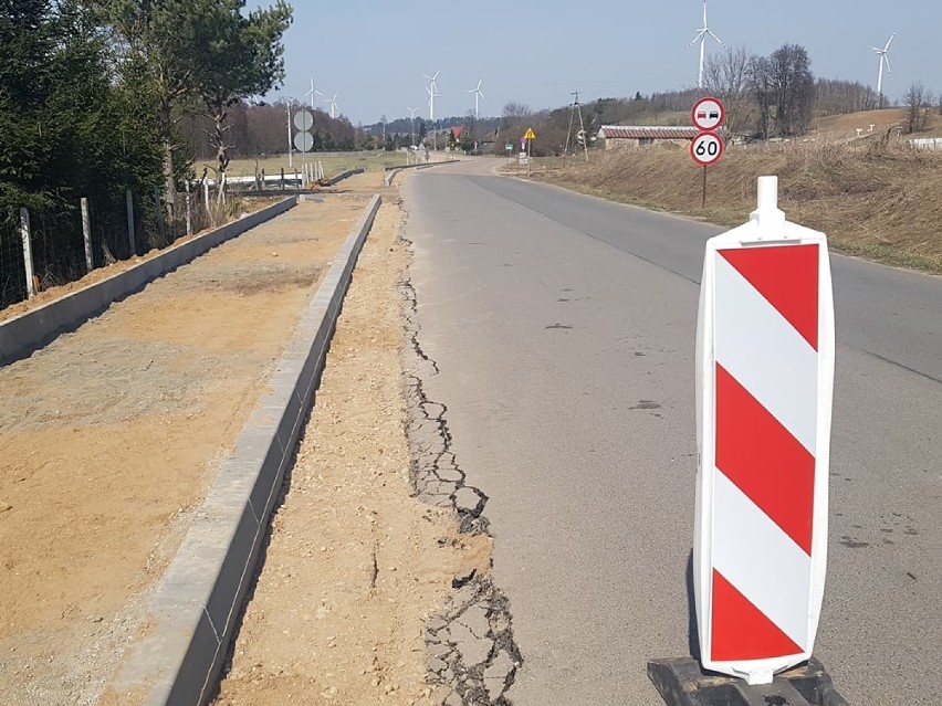 Inwestycje w powiecie suwalskim. Buduje się ścieżka pieszo-rowerowa do Potaszni [Zdjęcia]