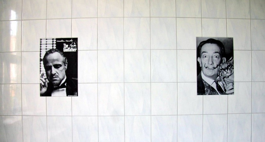 Remonty w lubelskich szkołach: Brigitte Bardot i Elvis w szkolnej toalecie (ZDJĘCIA)