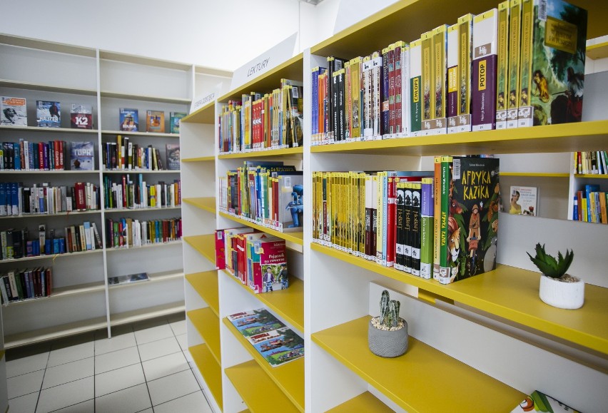 Otwarto pierwszą warszawską bibliotekę w centrum handlowym. Nie tylko wypożyczycie tu książki, ale też weźmiecie udział w wielu warsztatach